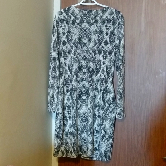 Apt. 9 Long Sleeve Print Wrap Dress - Picture 2 of 7